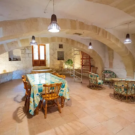 Sylvia' S Millhouse * Kerċem