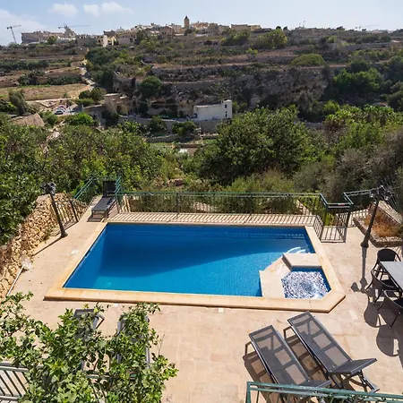 Sylvia' S Millhouse Feriehus