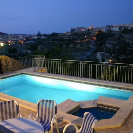 Sylvia' S Millhouse *