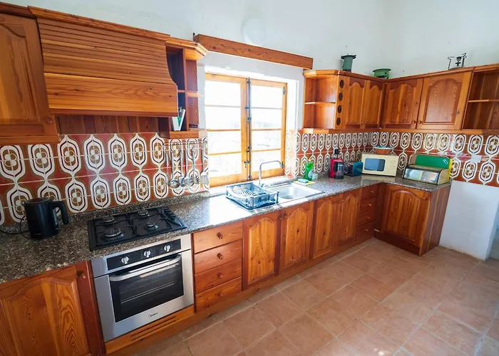 Sylvia' S Millhouse *